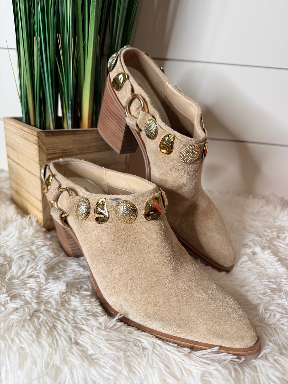Dolce Vita Kanyon Suede Pointed Toe Western Embellished Mule Heels Tan Size 8.5 - Picture 3 of 12